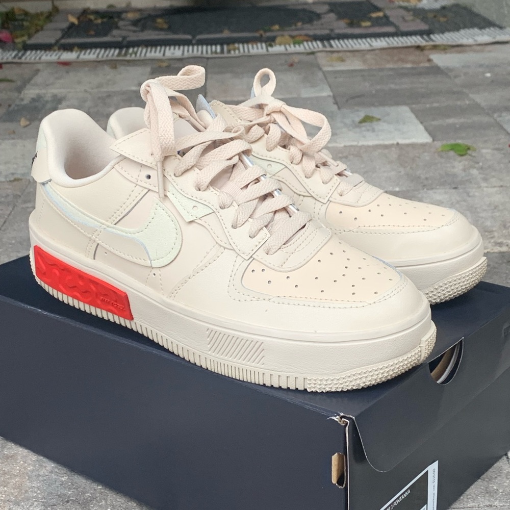 Nike Womens Air Force 1 Fontanka. Size 8.5 Pearl White. Leather and suede